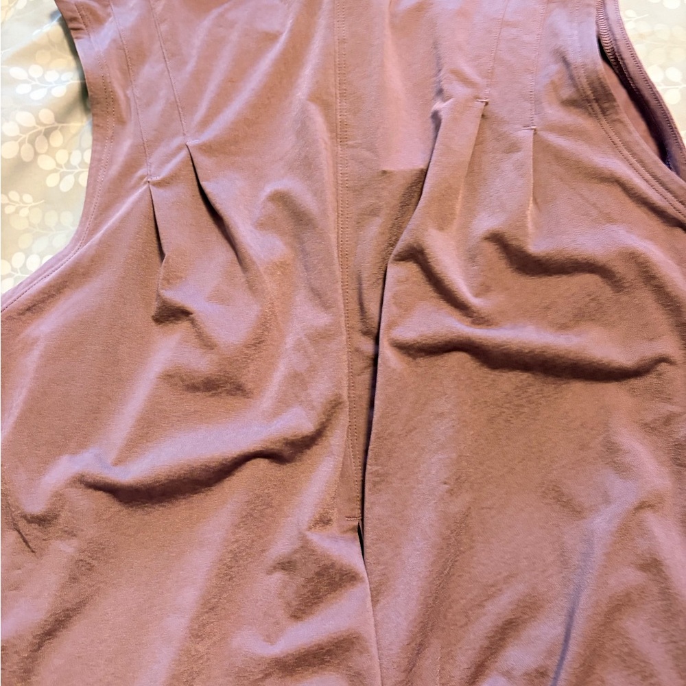 Lululemon split back training top NWT - image 1